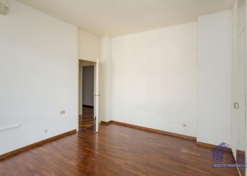 Two-room apartment Milano - photo 13