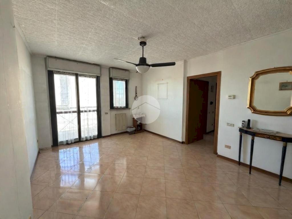 Two-room apartment Via Francesco Gonin, Milano (neighborhood Giambellino) - photo 3