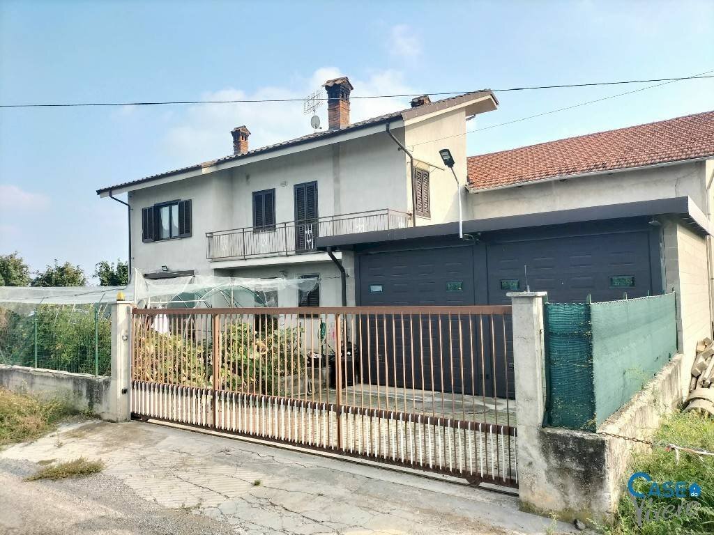 Villa Via Ferrera, 25, Busca - photo 1