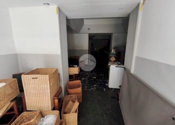 Shop Via Walter fillak, Genova (neighborhood Certosa) - photo 3