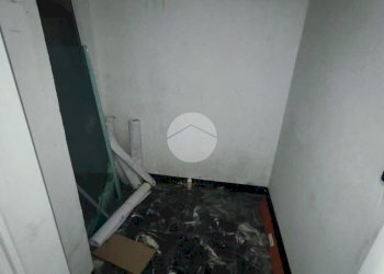 Shop Via Walter fillak, Genova (neighborhood Certosa) - photo 11