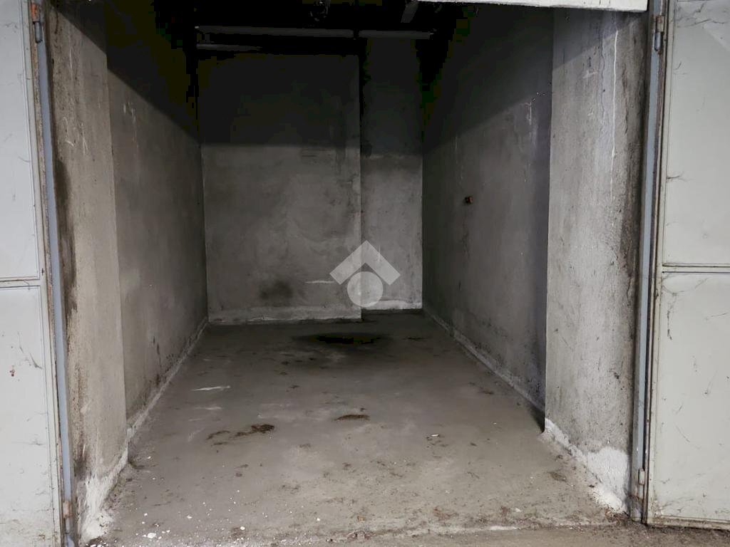 Box Via Newton, Novara - photo 1