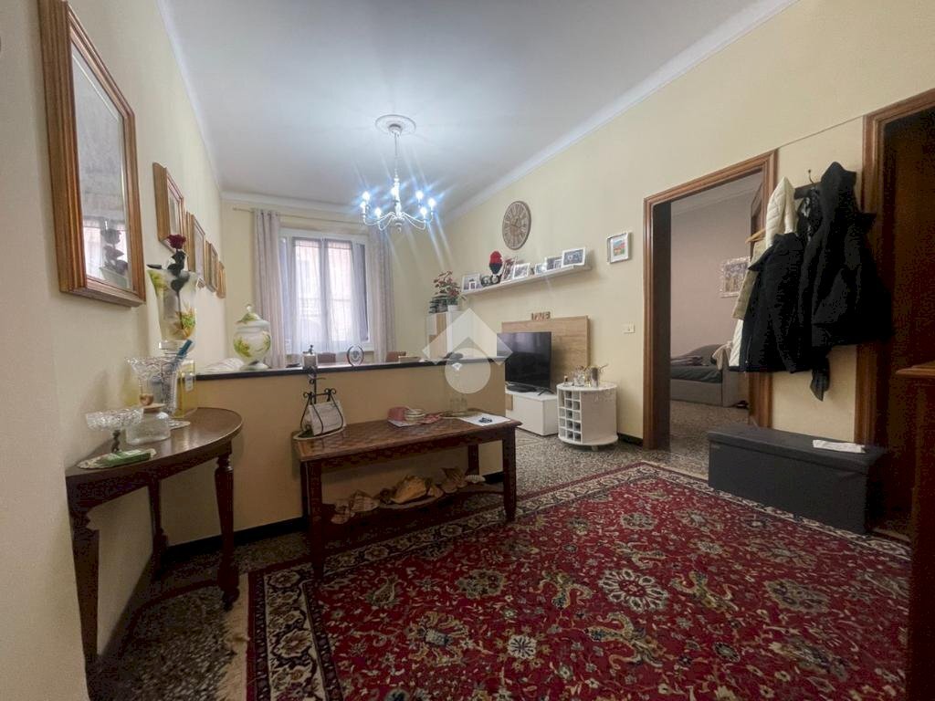 Appartamento Via Bonifacio, Genova (zona Marassi) - foto 1