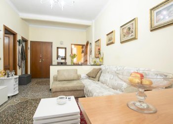 Apartment Via Bonifacio, Genova (neighborhood Marassi) - photo 3