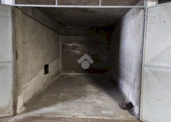 Box Via Newton, Novara - photo 1