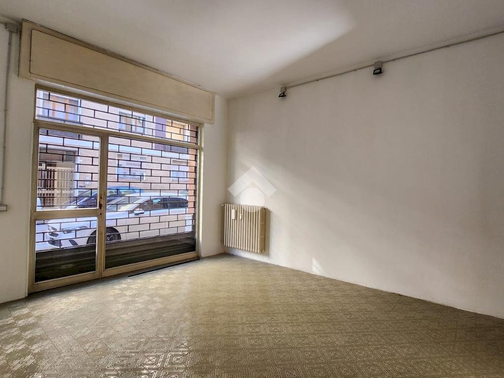 Office Via pietro custodi, Novara - photo 1