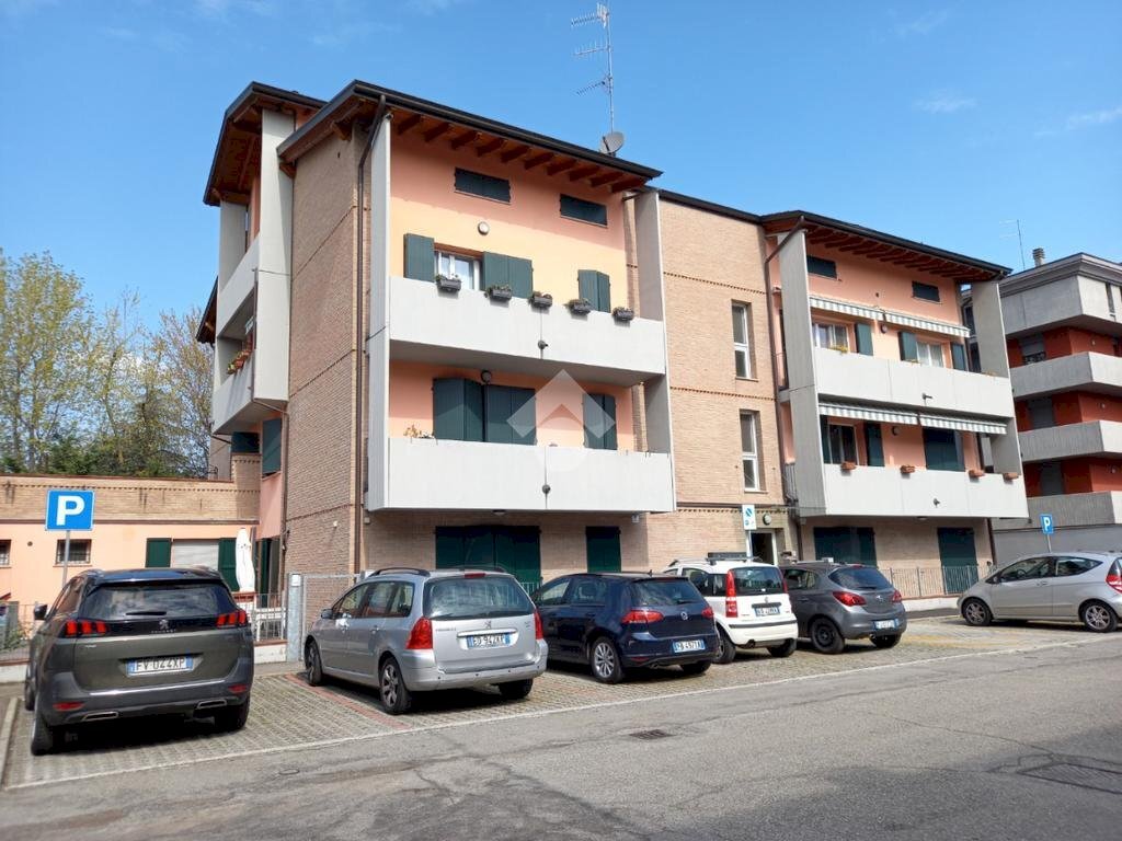 Three-room apartment Via Ferrara, Parma (neighborhood San Leonardo) - photo 2