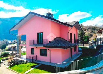 Three-room apartment Frazione Rovine, Sarre - photo 1