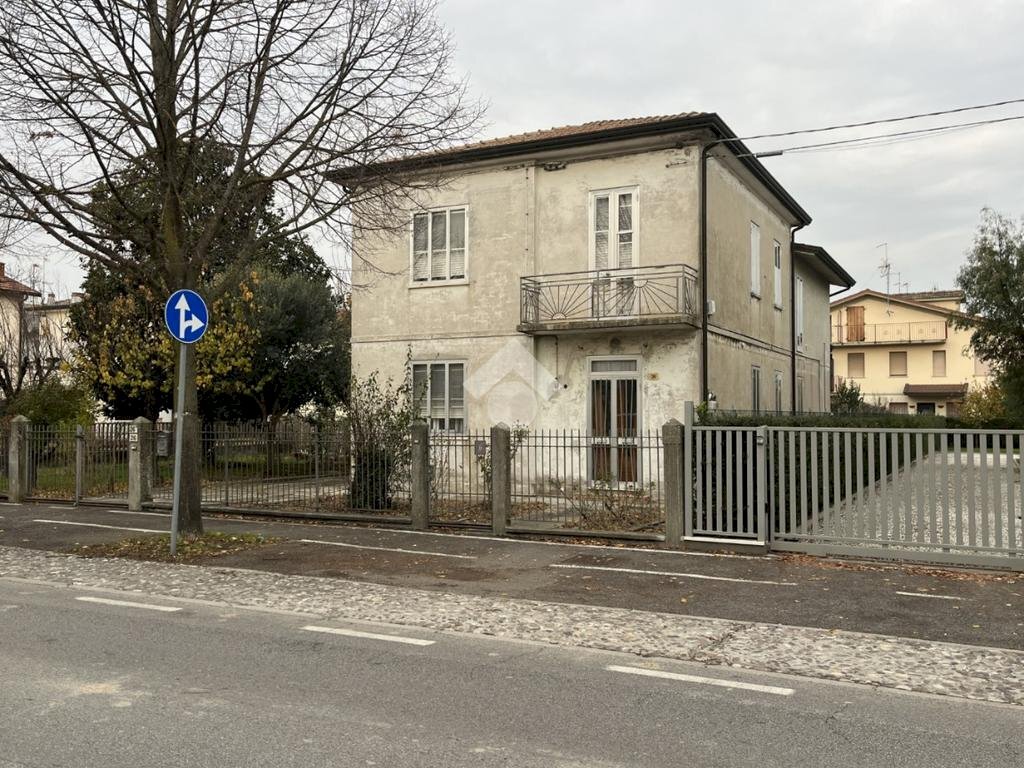 Independent house Viale I. Ricci, Copparo - photo 1