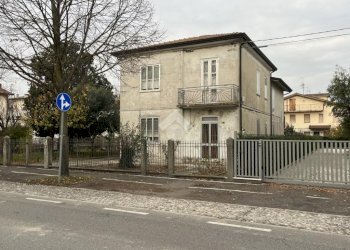 Casa indipendente Viale I. Ricci, Copparo - foto 1