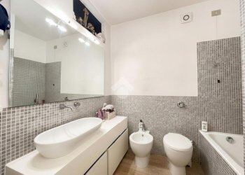 Three-room apartment Via Fabio Filzi, Peschiera Borromeo - photo 9