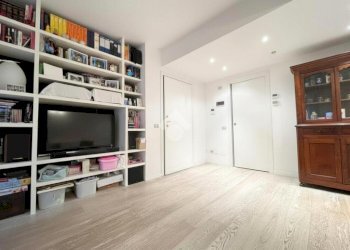 Three-room apartment Via Fabio Filzi, Peschiera Borromeo - photo 13