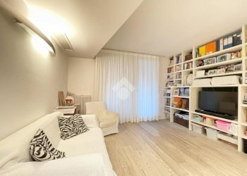 Three-room apartment Via Fabio Filzi, Peschiera Borromeo - photo 14