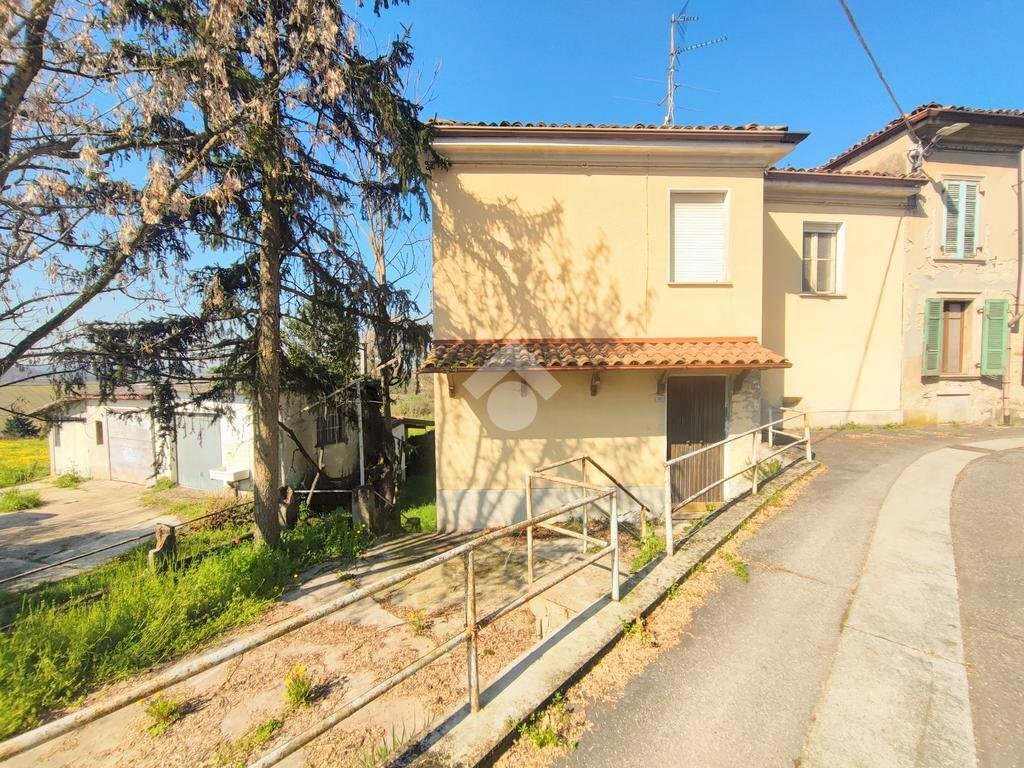 Casa indipendente Via Castello, Monleale - foto 2