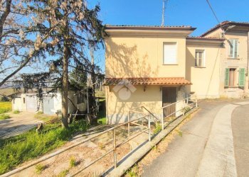 Casa indipendente Via Castello, Monleale - foto 2