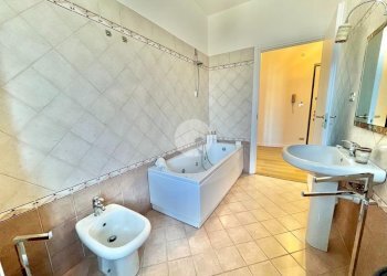 Three-room apartment Corso Laghi, Avigliana - photo 12