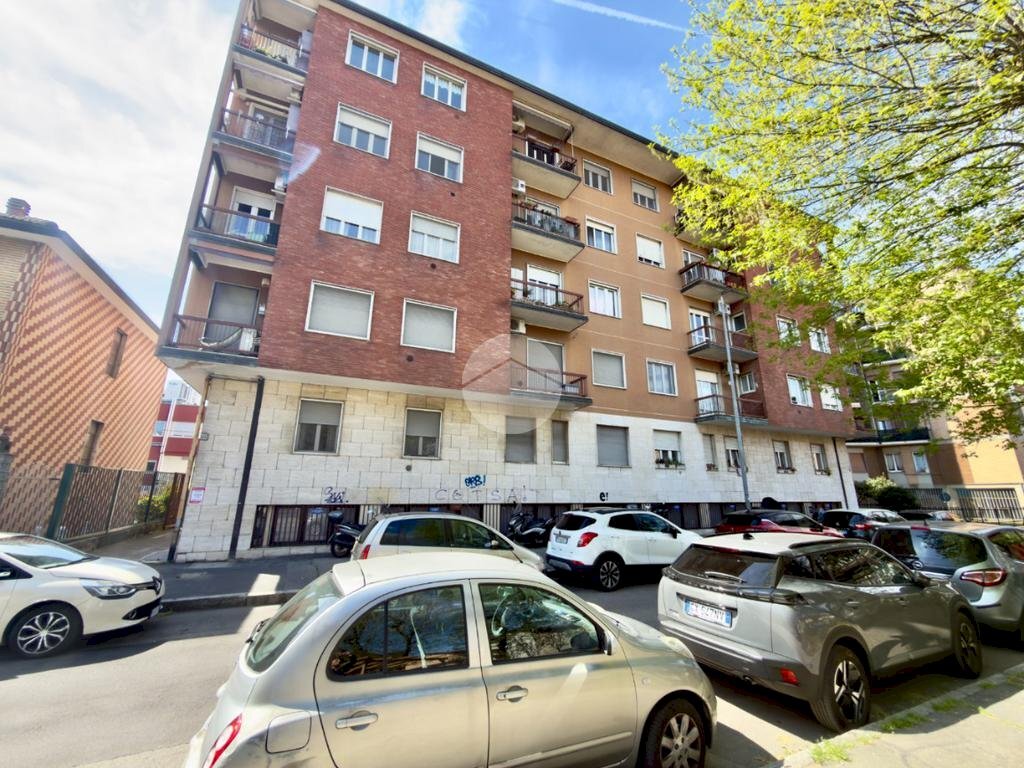 Two-room apartment Via Fiume, Corsico - photo 1