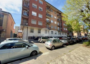 Two-room apartment Via Fiume, Corsico - photo 2