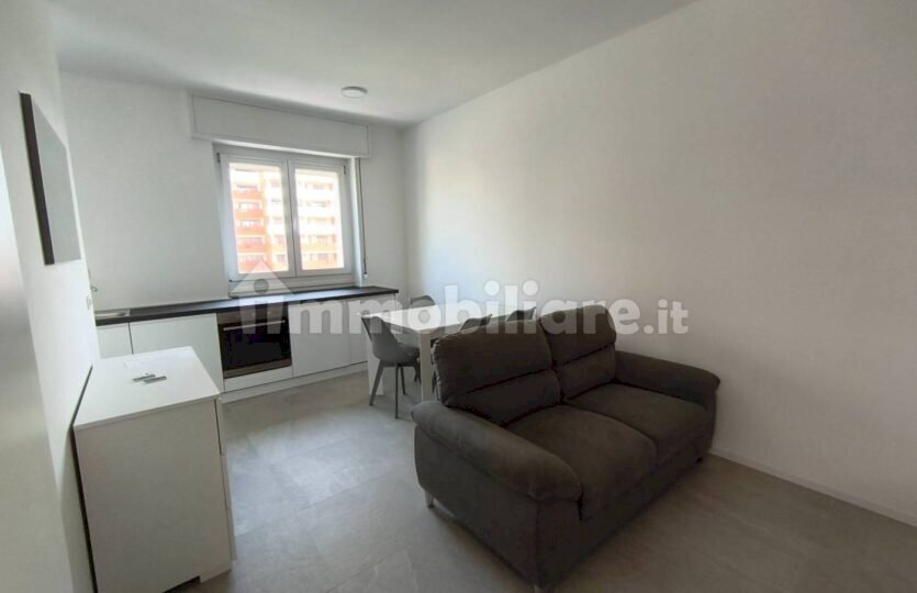 Two-room apartment via Melchiorre Delfico, 24, Milano - photo 2