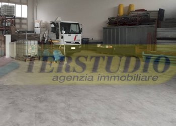 Foto 2 - Capannone Vai Galvani
 
SN, Albano Sant'Alessandro - foto 2