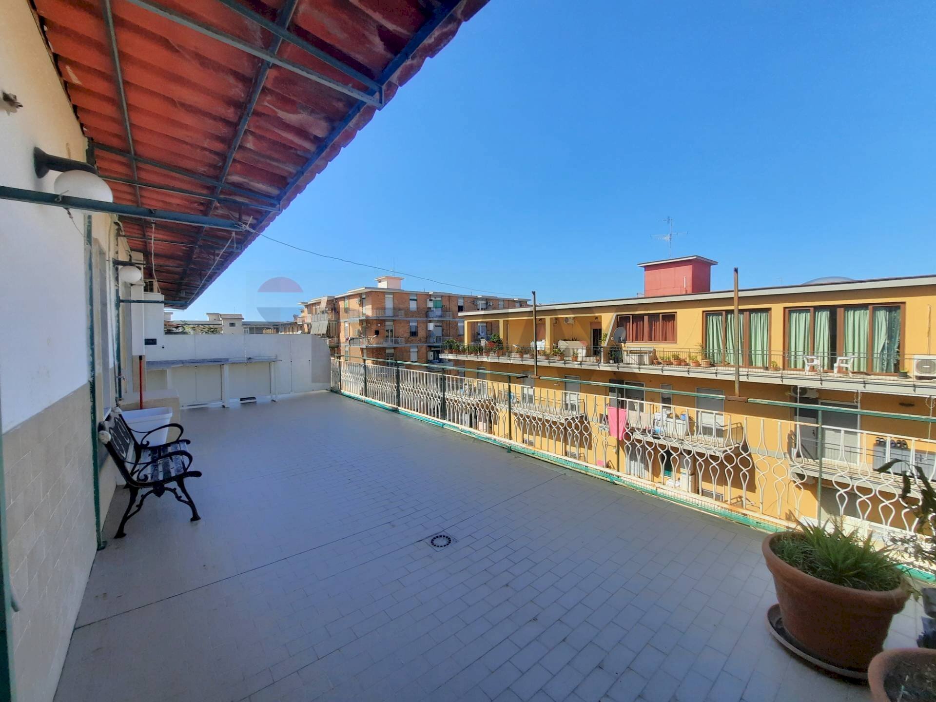 Terrazzo a livello - Attico Via Aniello Falcone
 
13, Casavatore - foto 2