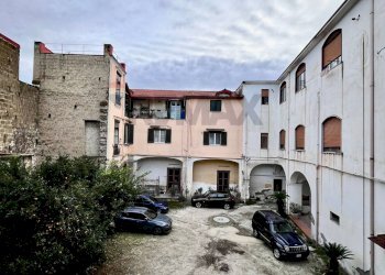 Edificio all\'aperto - Locale Commerciale Caivano - foto 7