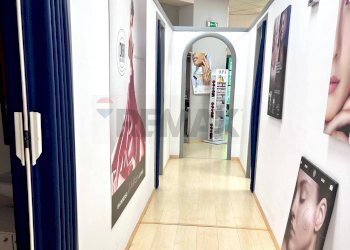 Hall / corridoio - Commercial Activity Via Benevento
 
193, Casalnuovo di Napoli - photo 3