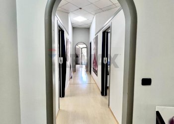 Hall / corridoio - Commercial Activity Via Benevento
 
193, Casalnuovo di Napoli - photo 11