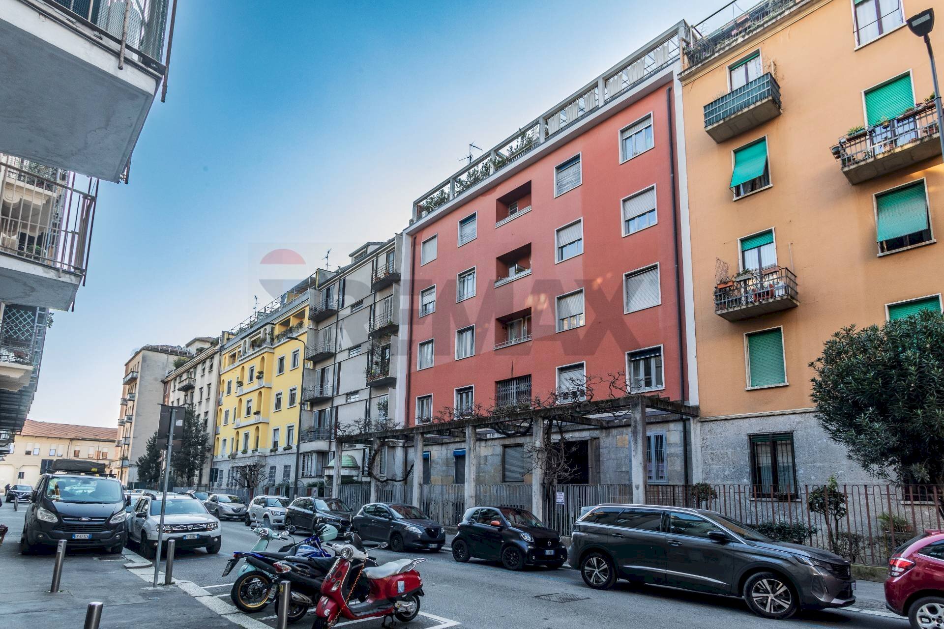 Edificio all\'aperto - Trilocale VIA LONGHI
 
11, Milano - foto 2