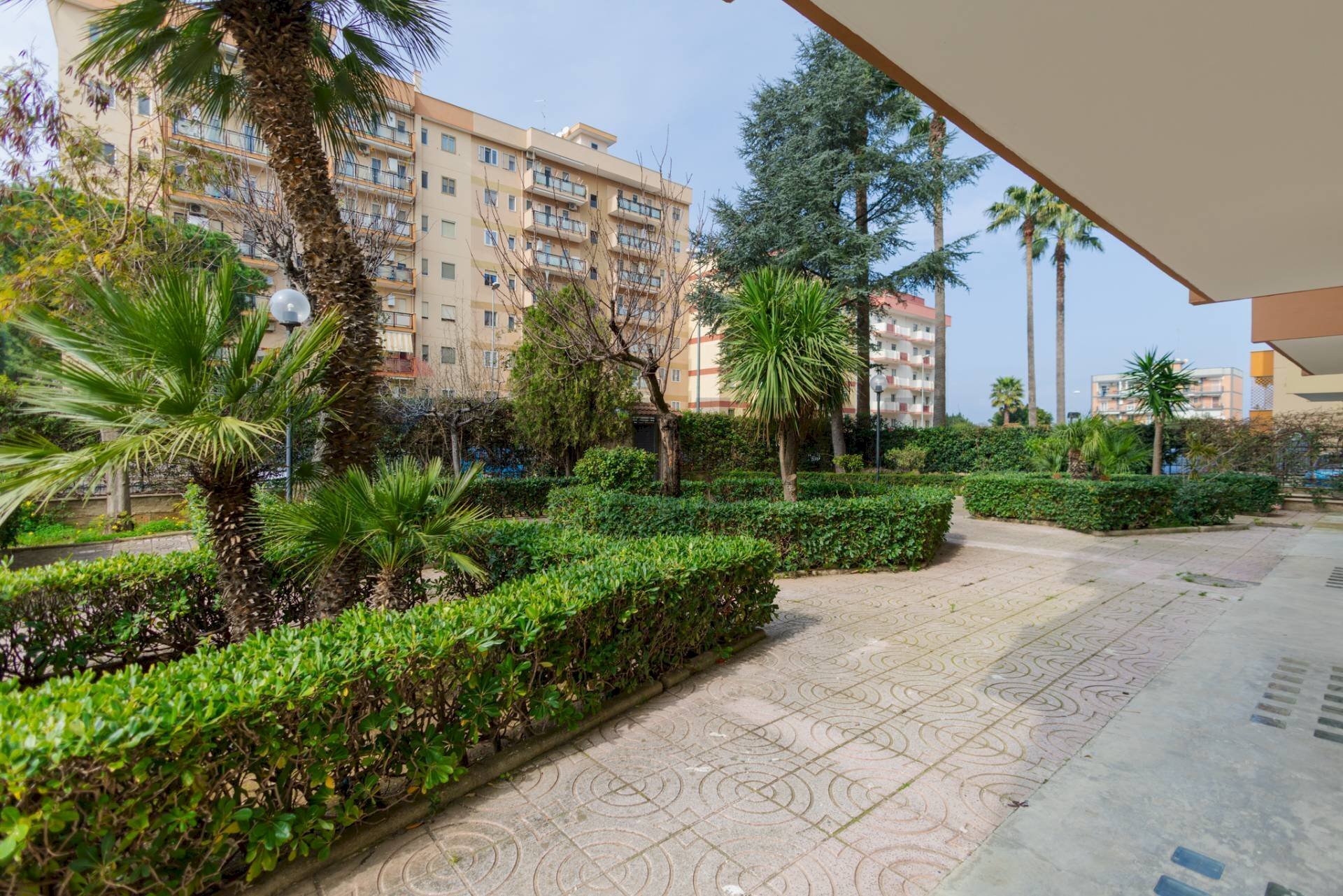 Edificio all\'aperto - Quadrilocale Via Tenente Francesco De Liguori
 
17, Bari - foto 2