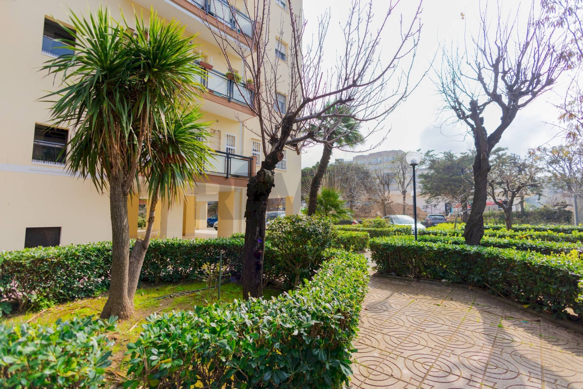 Edificio all\'aperto - Quadrilocale Via Tenente Francesco De Liguori
 
17, Bari - foto 3