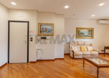 Soggiorno - Quadrilocale Via Tenente Francesco De Liguori
 
17, Bari - foto 7