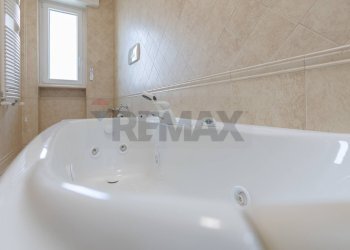 Bagno - Quadrilocale Via Tenente Francesco De Liguori
 
17, Bari - foto 20