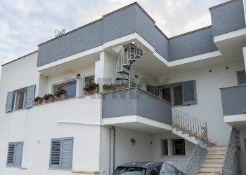 Edificio all\'aperto - Casa semi indipendente via don antonio vizzi, Poggiardo - foto 2