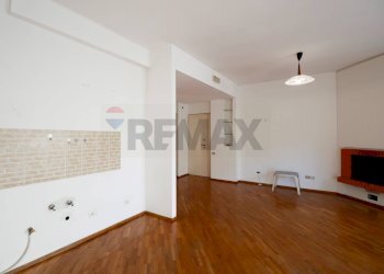 Stanza vuota - Trilocale Via Papa Benedetto XIII
 
13, Bari - foto 7