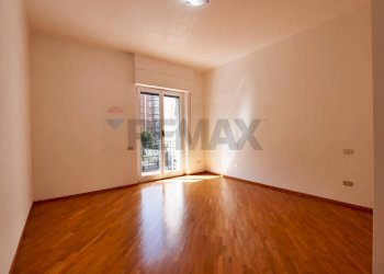 Stanza vuota - Trilocale Via Papa Benedetto XIII
 
13, Bari - foto 11