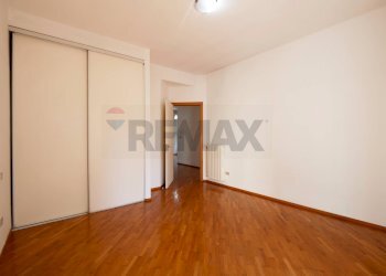 Stanza vuota - Trilocale Via Papa Benedetto XIII
 
13, Bari - foto 12