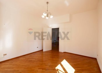 Stanza vuota - Trilocale Via Papa Benedetto XIII
 
13, Bari - foto 14