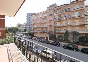 Balcone - Trilocale Via Papa Benedetto XIII
 
13, Bari - foto 18