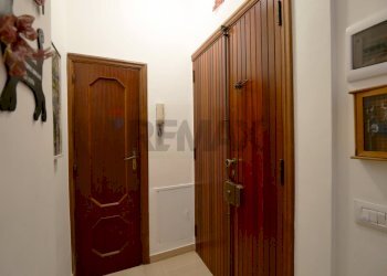 Hall / corridoio - Quadrilocale Corso Don Luigi Sturzo
 
83, Trani - foto 4