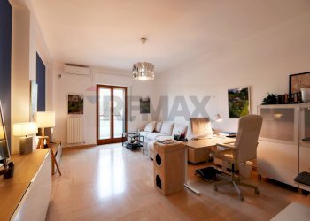 Soggiorno - Quadrilocale Corso Don Luigi Sturzo
 
83, Trani - foto 6