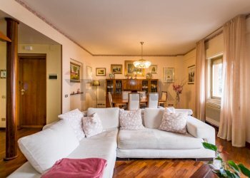 Sala da pranzo - Appartamento Via Guido Cavalcanti
 
5, Palermo - foto 56