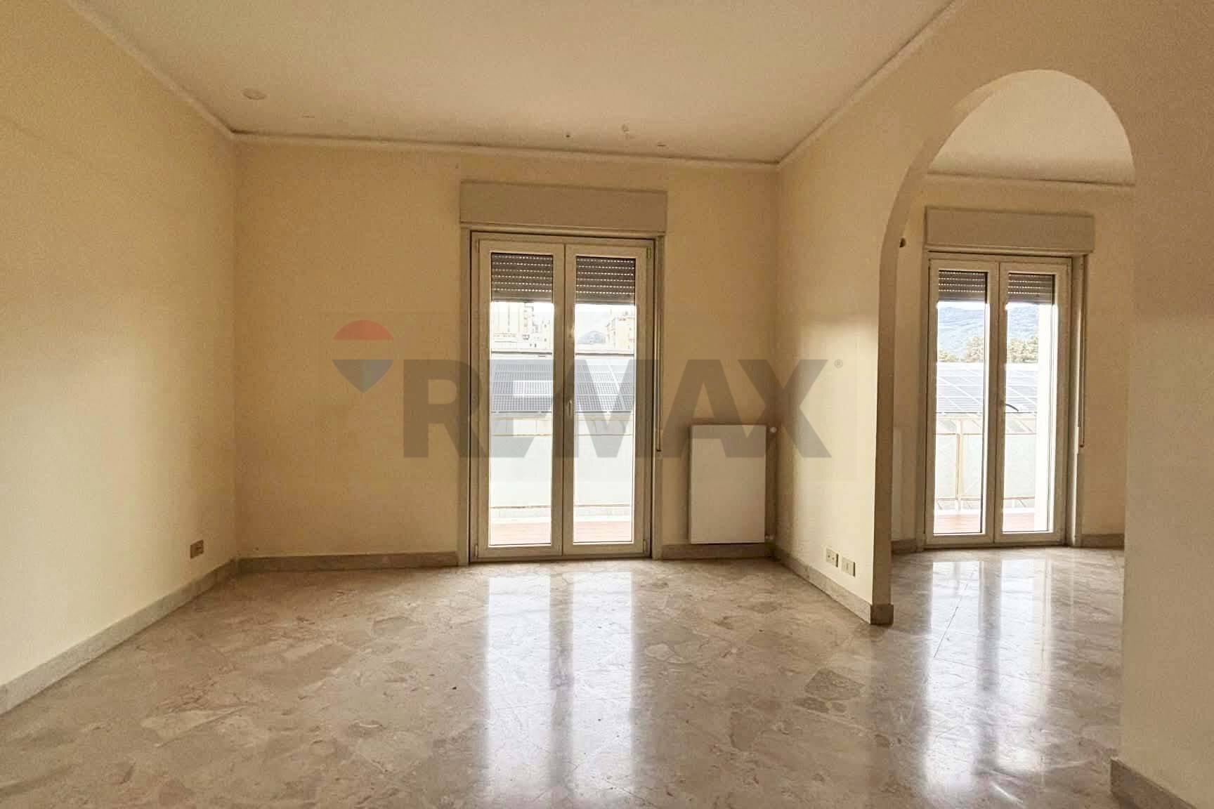 Soggiorno - Appartamento Via Ignazio Silvestri
32, Palermo - foto 2