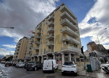 Prospetto principale - Appartamento Via Ignazio Silvestri
 
32, Palermo - foto 6