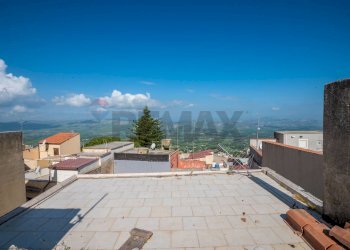 Terrazza - Casa indipendente Via Divisione
 
1, Mineo - foto 14