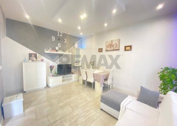 Sala da pranzo - Trilocale Via Faraci
 
1, Catania - foto 8