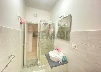 Bagno - Trilocale Via Faraci
 
1, Catania - foto 26