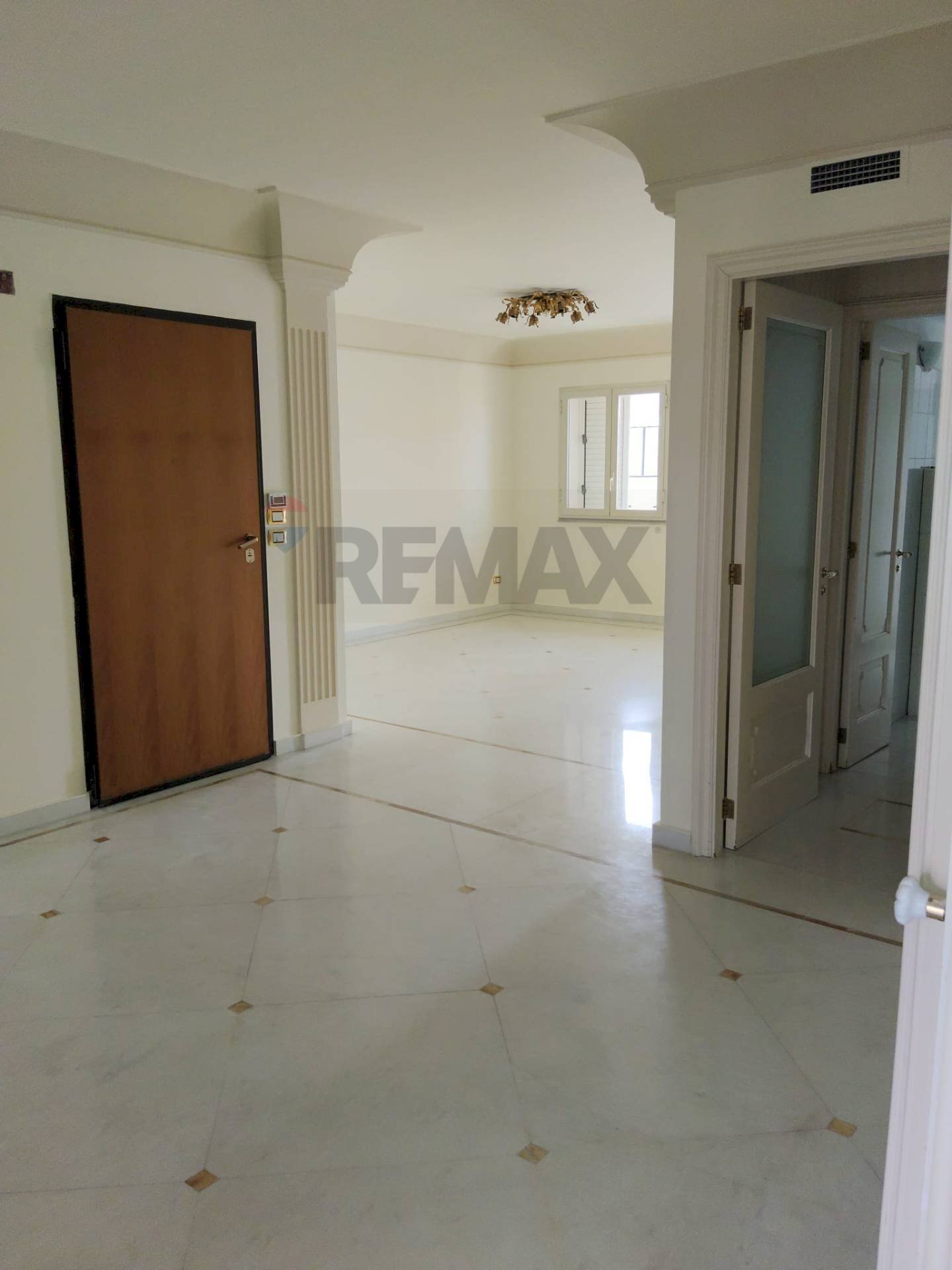 Hall / corridoio - Appartamento Via Alcide de Gasperi
 
20, Paterno - foto 1