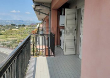 Balcone - Appartamento Via Alcide de Gasperi
 
20, Paterno - foto 11