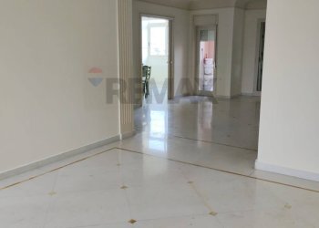 Stanza vuota - Appartamento Via Alcide de Gasperi
 
20, Paterno - foto 12